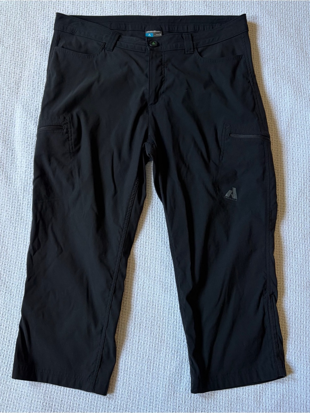 Eddie Bauer First Ascent Women’s Black Nylon Hiking Capri Pants Size 14